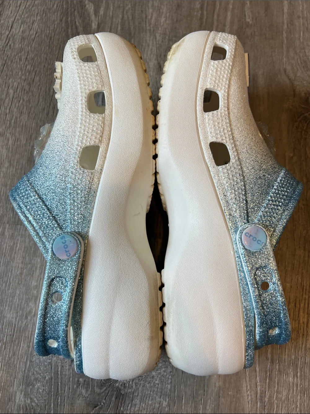Disney Frozen Crocs Platform Glitter Ombré Clogs Women's Size 7 White & Blue